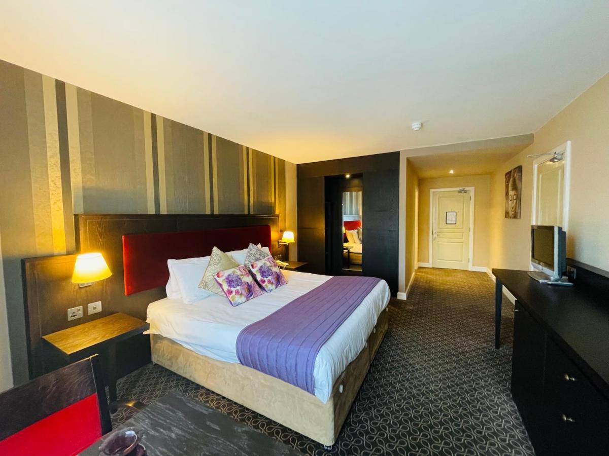 Burren Atlantic Hotel & Holiday Cottages Ballyvaughan Exteriör bild