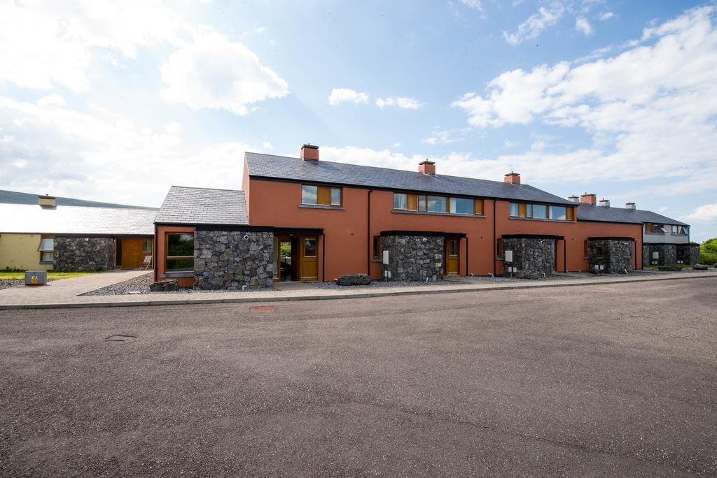Burren Atlantic Hotel & Holiday Cottages Ballyvaughan Exteriör bild