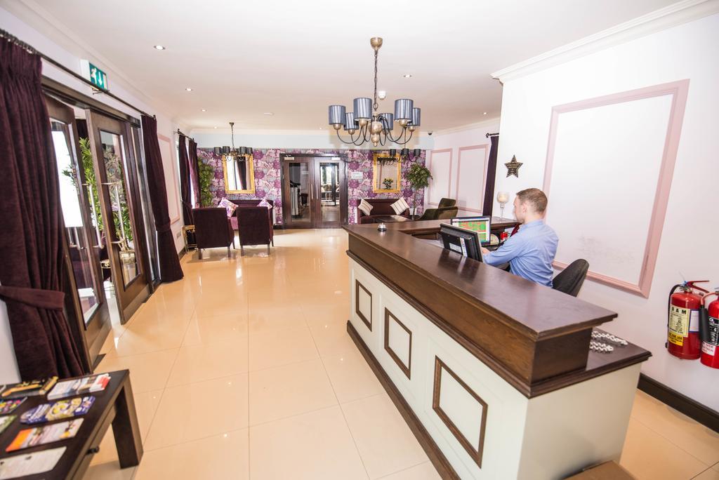 Burren Atlantic Hotel & Holiday Cottages Ballyvaughan Exteriör bild