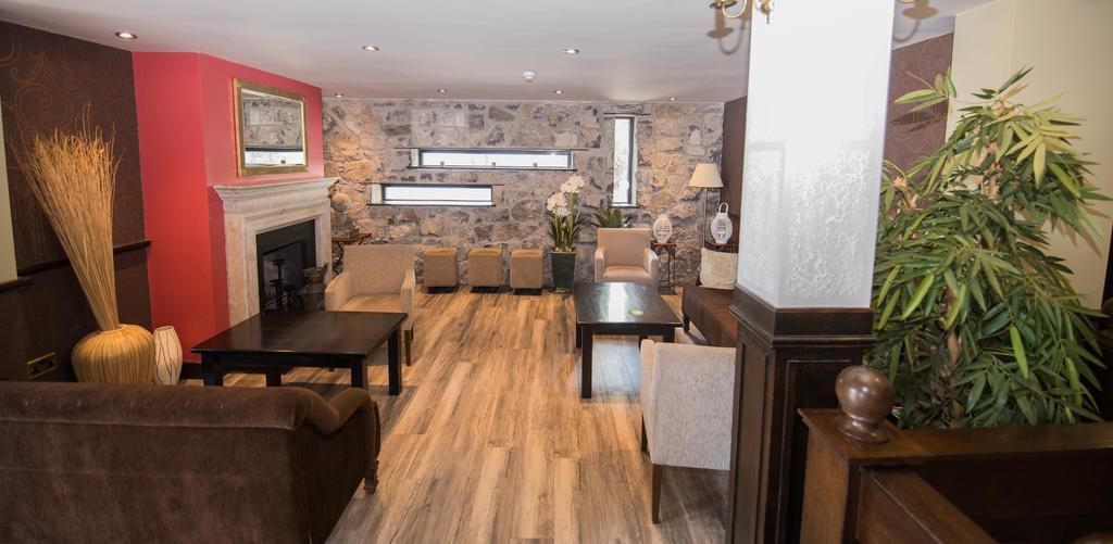 Burren Atlantic Hotel & Holiday Cottages Ballyvaughan Exteriör bild