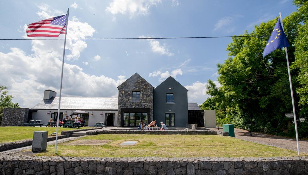 Burren Atlantic Hotel & Holiday Cottages Ballyvaughan Exteriör bild