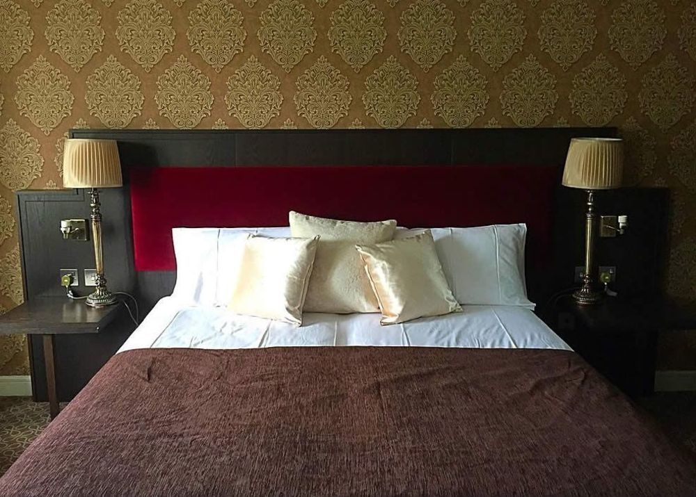 Burren Atlantic Hotel & Holiday Cottages Ballyvaughan Exteriör bild